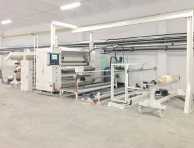 Máquina laminadora de pegamento de fusión en caliente para accesorios de automóviles